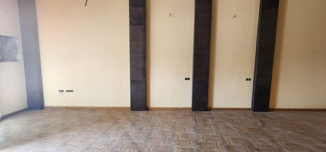 2 bedroom Commercial for sale in Pinar de Campoverde, Pilar de la Horadada - € 72,000 (Ref: 9046443)