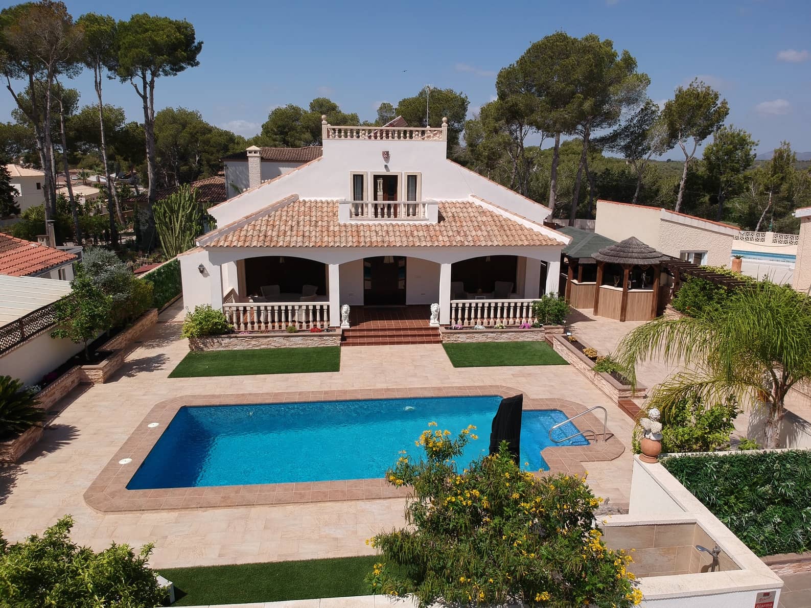 Chalet de 5 habitaciones en Pinar de Campoverde en venta con piscina garaje - 649.000 € (Ref: 9128969)