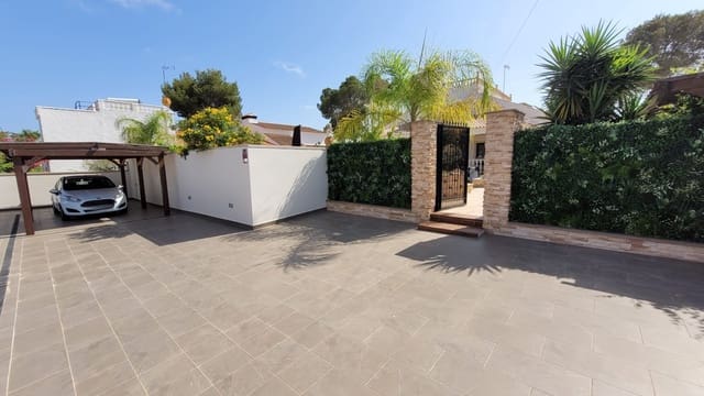 5 Zimmer Villa zu verkaufen in Pinar de Campoverde, Pilar de la Horadada mit Pool Garage - 649.000 € (Ref: 9128969)