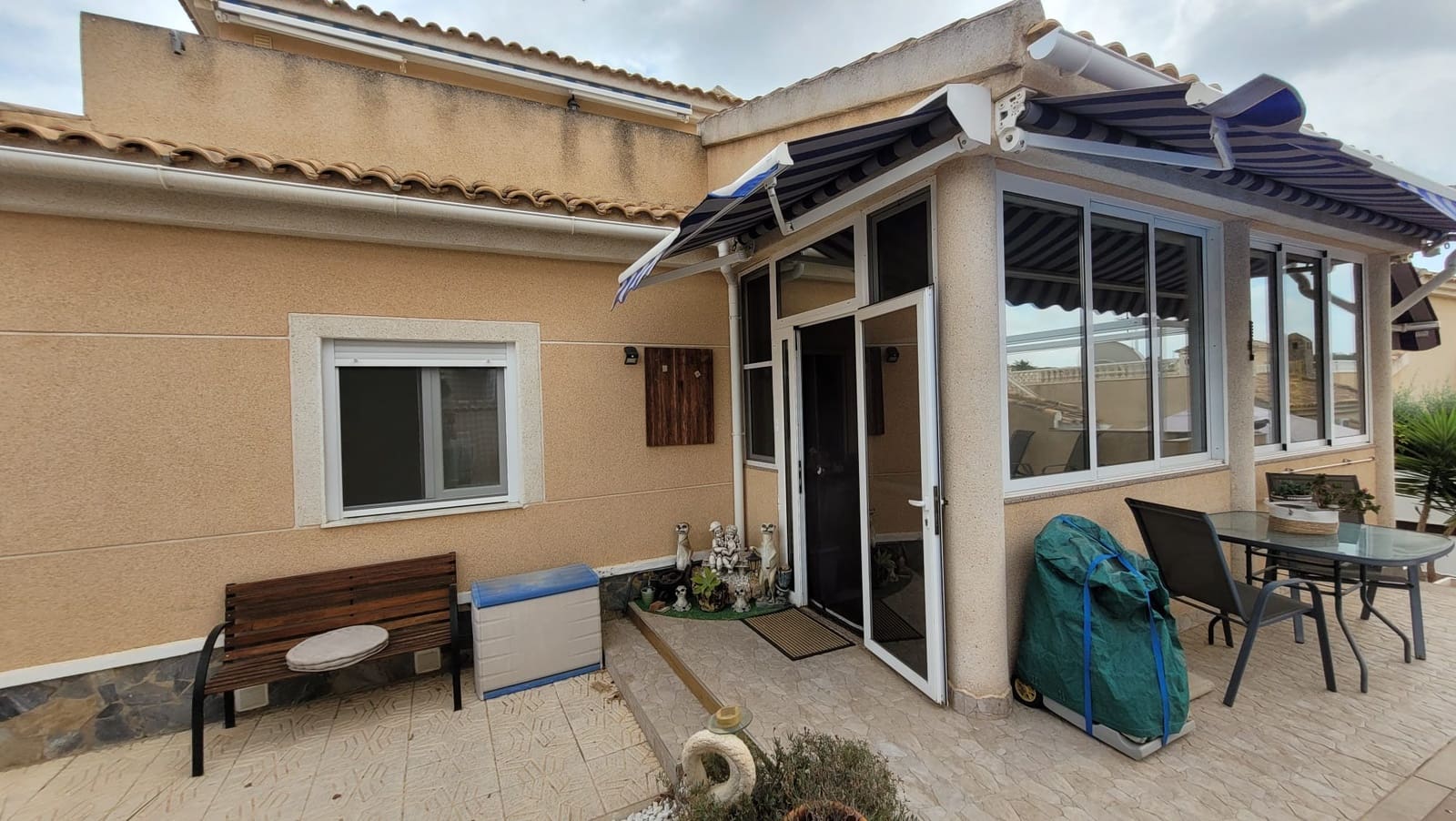 3 chambre Villa/Maison à vendre à Pinar de Campoverde avec piscine - 320 000 € (Ref: 9145775)