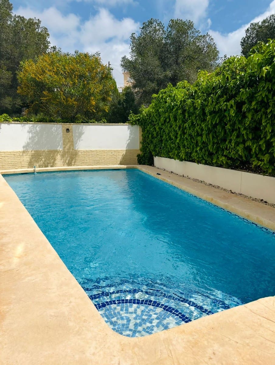 Chalet de 4 habitaciones en Pinar de Campoverde en venta con piscina garaje - 399.000 € (Ref: 9250653)