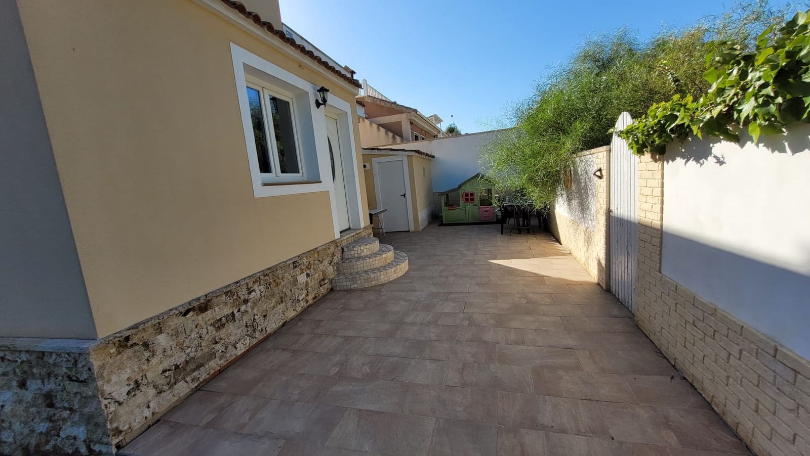 Chalet de 4 habitaciones en Pinar de Campoverde en venta con piscina garaje - 399.000 € (Ref: 9250653)