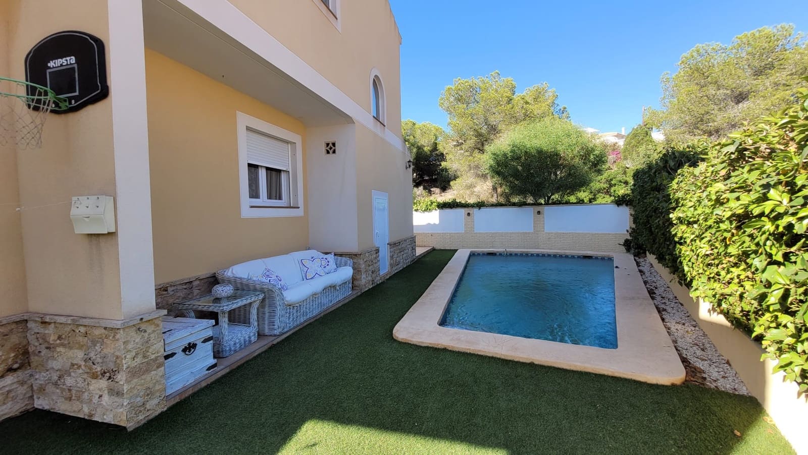 Chalet de 4 habitaciones en Pinar de Campoverde en venta con piscina garaje - 399.000 € (Ref: 9250653)