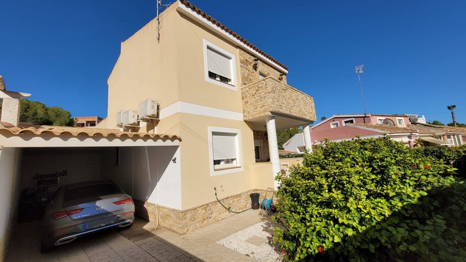 Chalet de 4 habitaciones en Pinar de Campoverde en venta con piscina garaje - 399.000 € (Ref: 9250653)