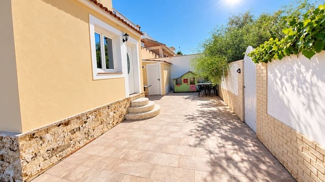 4 Zimmer Villa zu verkaufen in Pinar de Campoverde, Pilar de la Horadada mit Pool Garage - 359.000 € (Ref: 9250653)