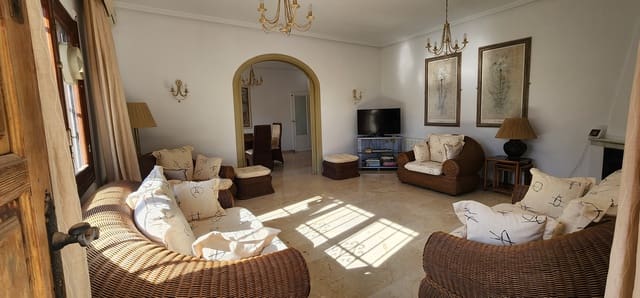 Chalet de 4 habitaciones en Pinar de Campoverde, Pilar de la Horadada en venta con piscina - 450.000 € (Ref: 9279691)