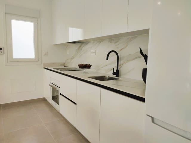 Chalet de 3 habitaciones en Balsicas, Torre-Pacheco en venta con piscina garaje - 325.000 € (Ref: 9676353)