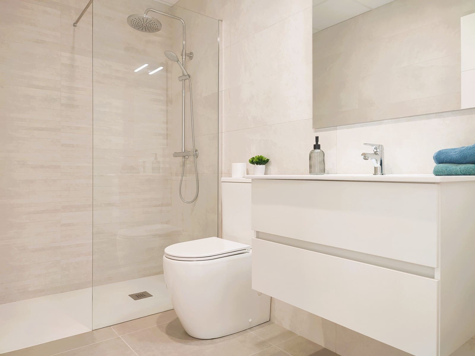 Chalet de 3 habitaciones en Balsicas en venta con piscina garaje - 325.000 € (Ref: 9676353)