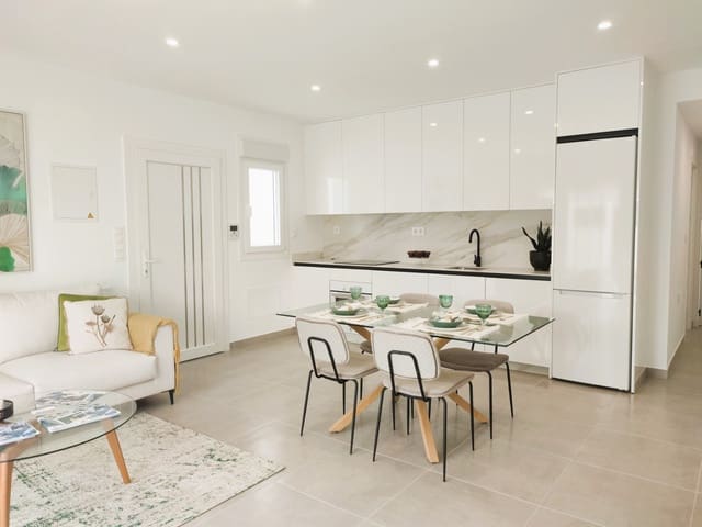 Chalet de 3 habitaciones en Balsicas, Torre-Pacheco en venta con piscina garaje - 325.000 € (Ref: 9676353)