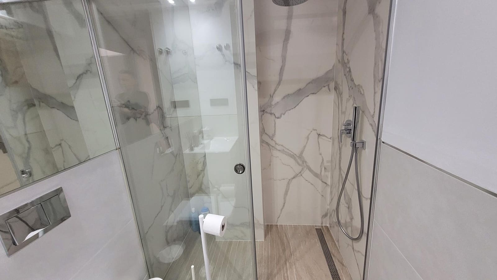 3 quarto Moradia Geminada para venda em Filipinas com piscina garagem - 489 000 € (Ref: 9676354)