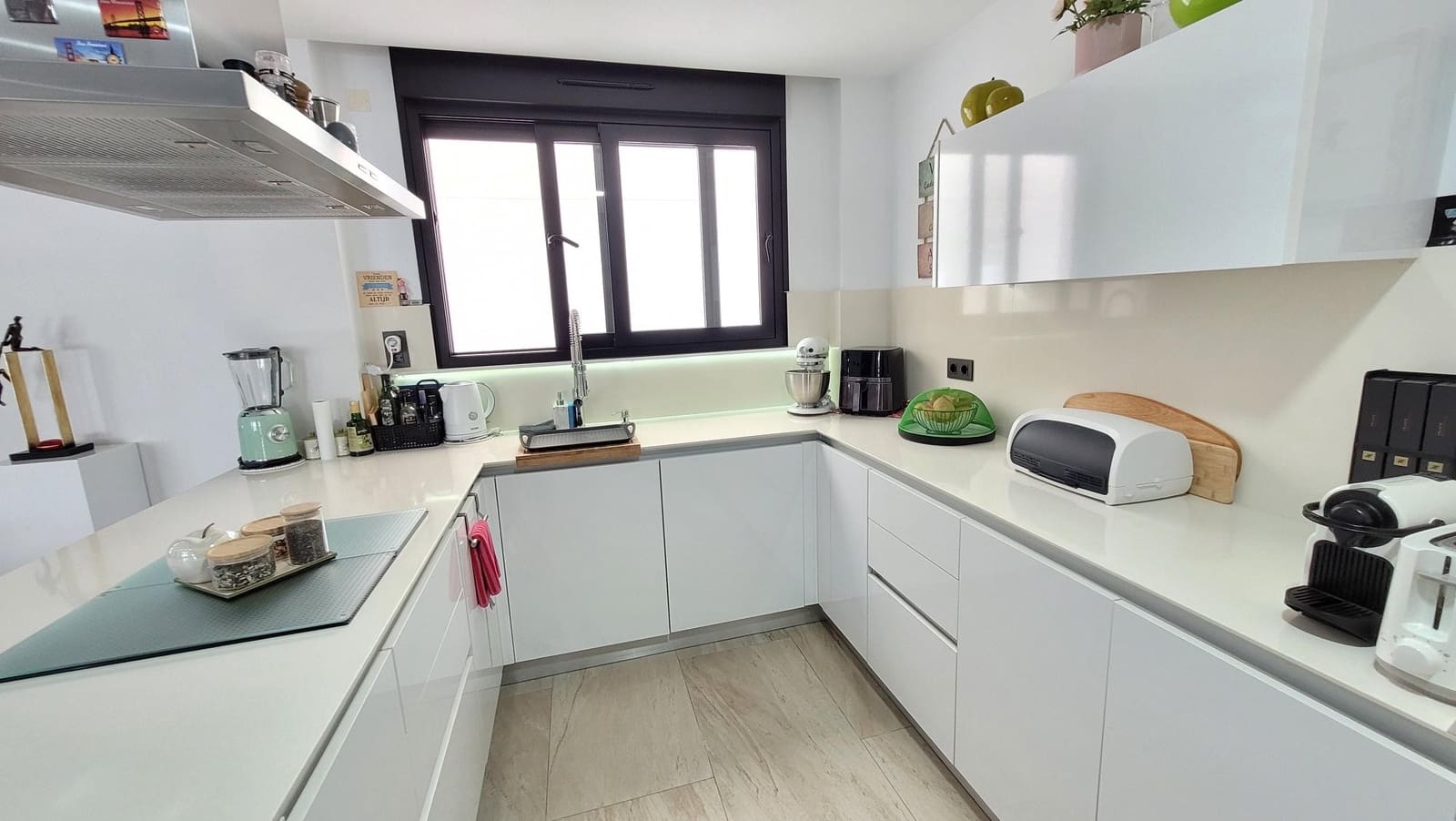 3 quarto Moradia Geminada para venda em Filipinas com piscina garagem - 489 000 € (Ref: 9676354)