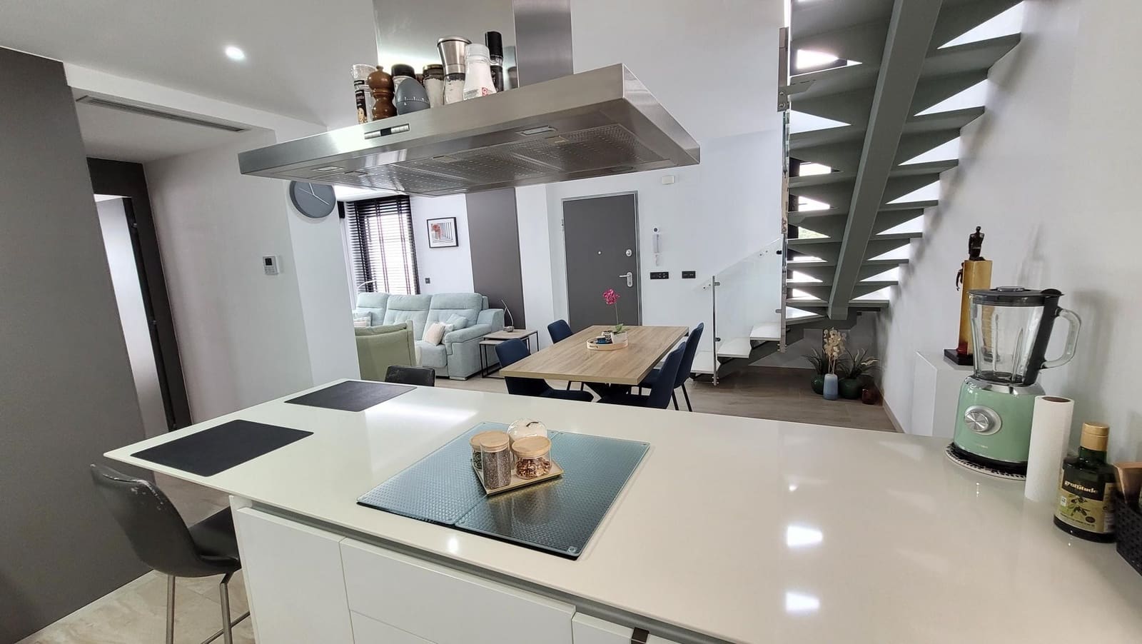 3 quarto Moradia Geminada para venda em Filipinas com piscina garagem - 489 000 € (Ref: 9676354)