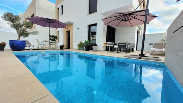 Pareado de 3 habitaciones en Las Filipinas en venta con piscina garaje - 489.000 € (Ref: 9676354)