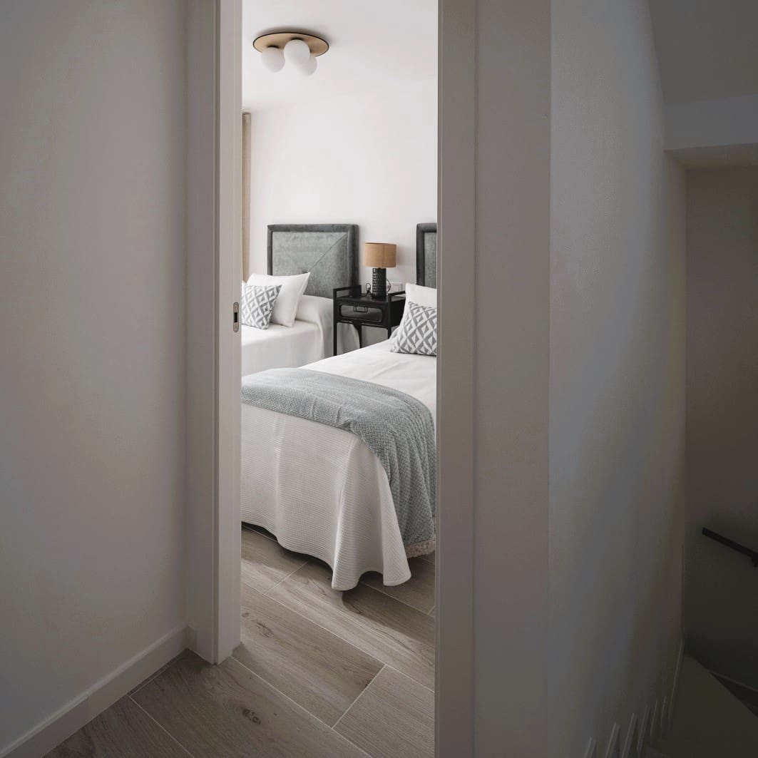 3 soverom Rekkehus til salgs i Avileses med svømmebasseng garasje - € 269 000 (Ref: 9676355)