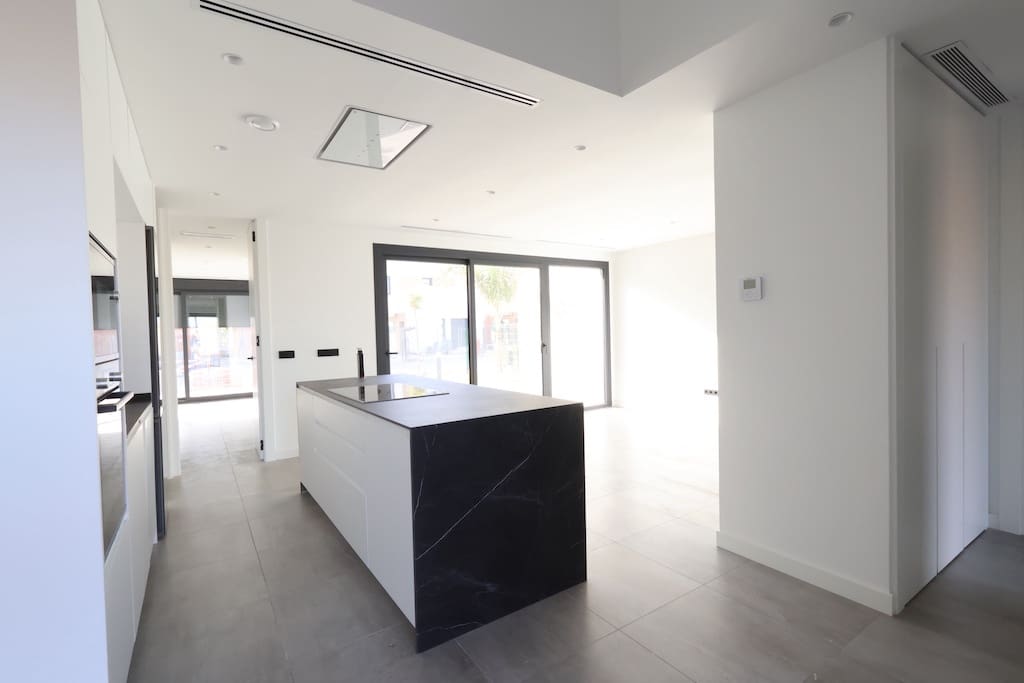 3 slaapkamer Villa te koop in Torre-Pacheco met zwembad garage - € 439.000 (Ref: 9676361)