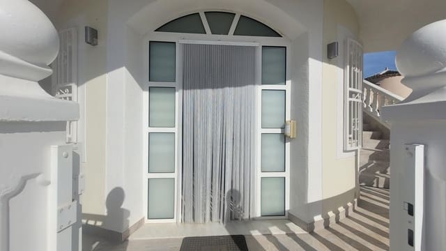 4 bedroom Villa for sale in Pinar de Campoverde, Pilar de la Horadada with pool garage - € 460,000 (Ref: 9676363)