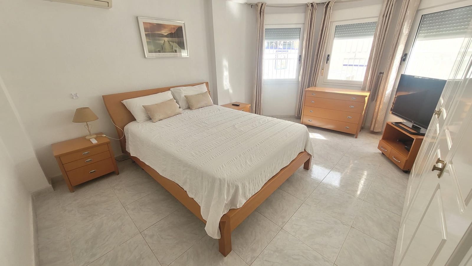 4 slaapkamer Villa te koop in Pinar de Campoverde met zwembad garage - € 460.000 (Ref: 9676363)