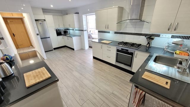 3 bedroom Villa for sale in Pinar de Campoverde, Pilar de la Horadada with garage - € 319,950 (Ref: 9676367)