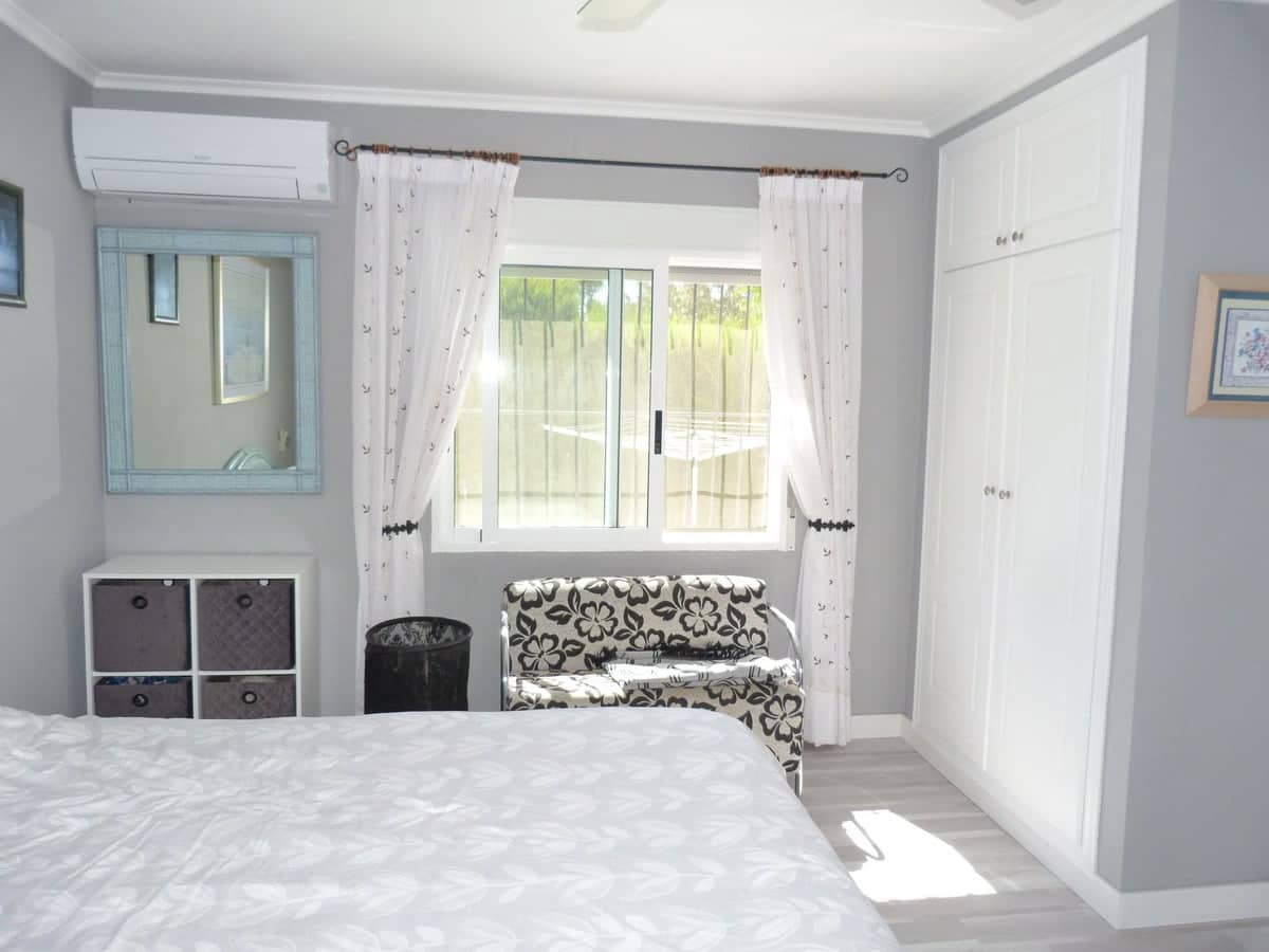 3 bedroom Villa for sale in Pinar de Campoverde with pool garage - € 439,000 (Ref: 9676369)