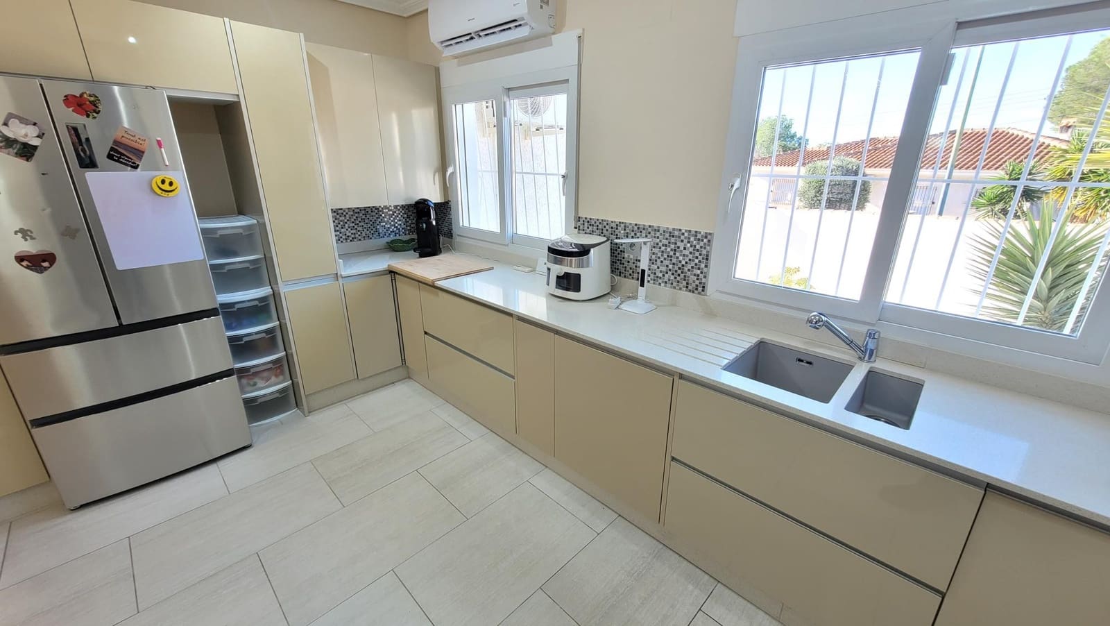 3 bedroom Villa for sale in Pinar de Campoverde with pool garage - € 439,000 (Ref: 9676369)