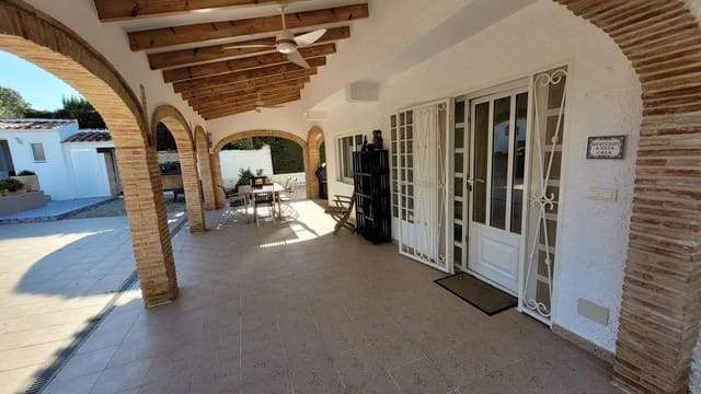 3 bedroom Villa for sale in Pinar de Campoverde, Pilar de la Horadada with pool garage - € 439,000 (Ref: 9676369)