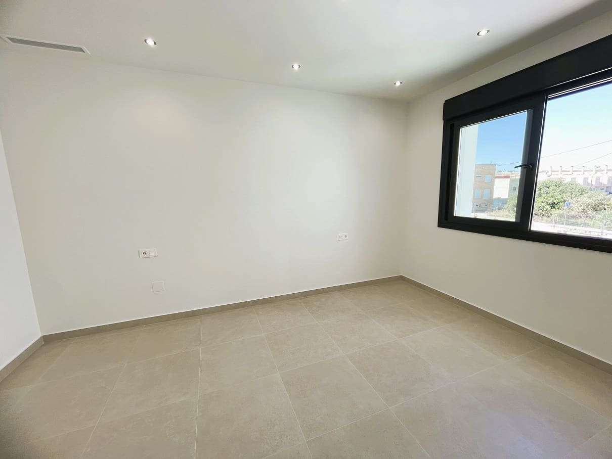 3 soveværelse Semi-Rækkehus til salg i Heredades med swimmingpool garage - € 359.000 (Ref: 9676370)