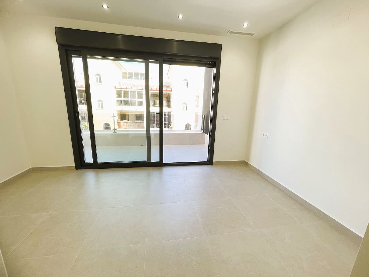 3 soveværelse Semi-Rækkehus til salg i Heredades med swimmingpool garage - € 359.000 (Ref: 9676370)