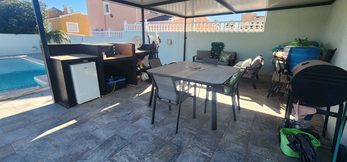 2 Zimmer Villa zu verkaufen in Pinar de Campoverde mit Pool - 329.000 € (Ref: 9676371)