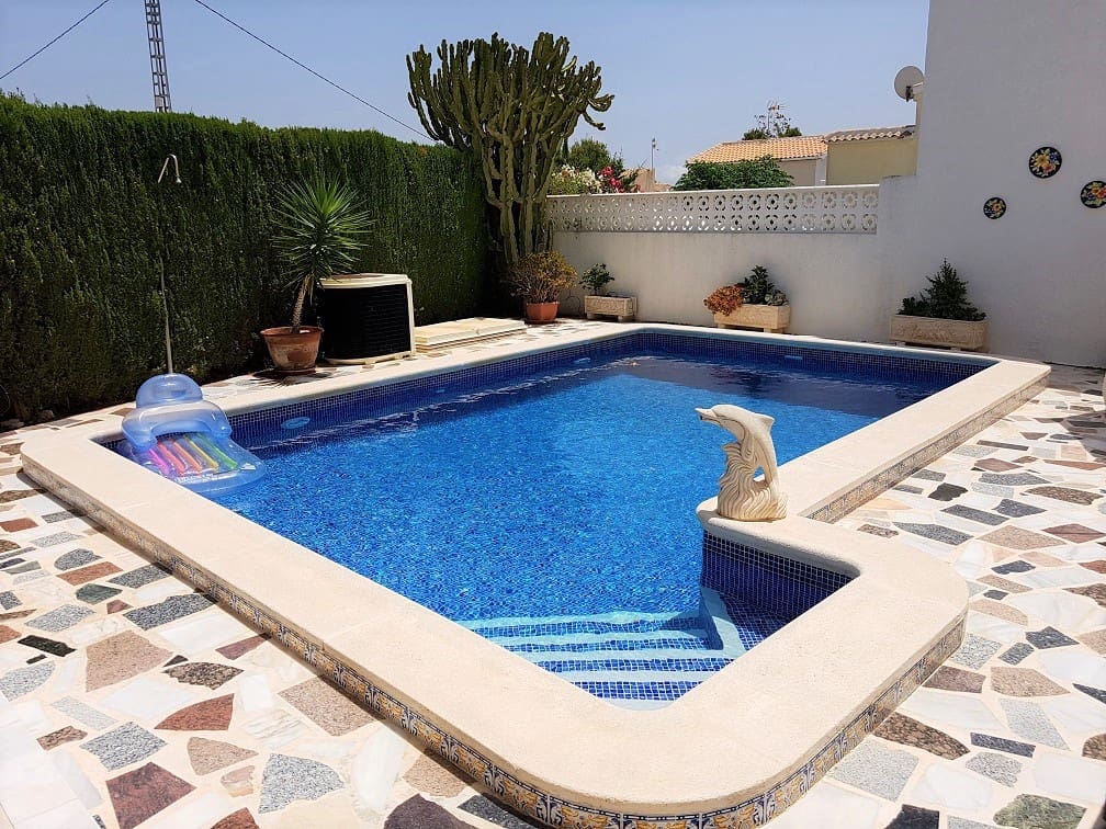 3 camera da letto Villa in vendita in Pinar de Campoverde con piscina garage - 349.950 € (Rif: 9676373)