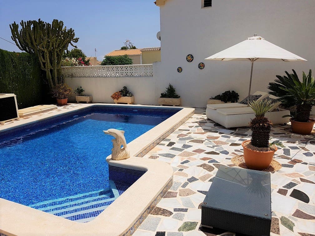 3 camera da letto Villa in vendita in Pinar de Campoverde con piscina garage - 349.950 € (Rif: 9676373)