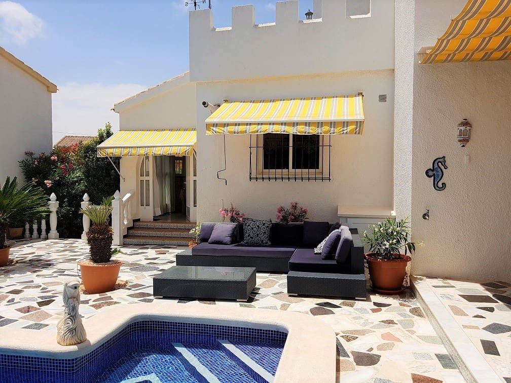 3 camera da letto Villa in vendita in Pinar de Campoverde con piscina garage - 349.950 € (Rif: 9676373)