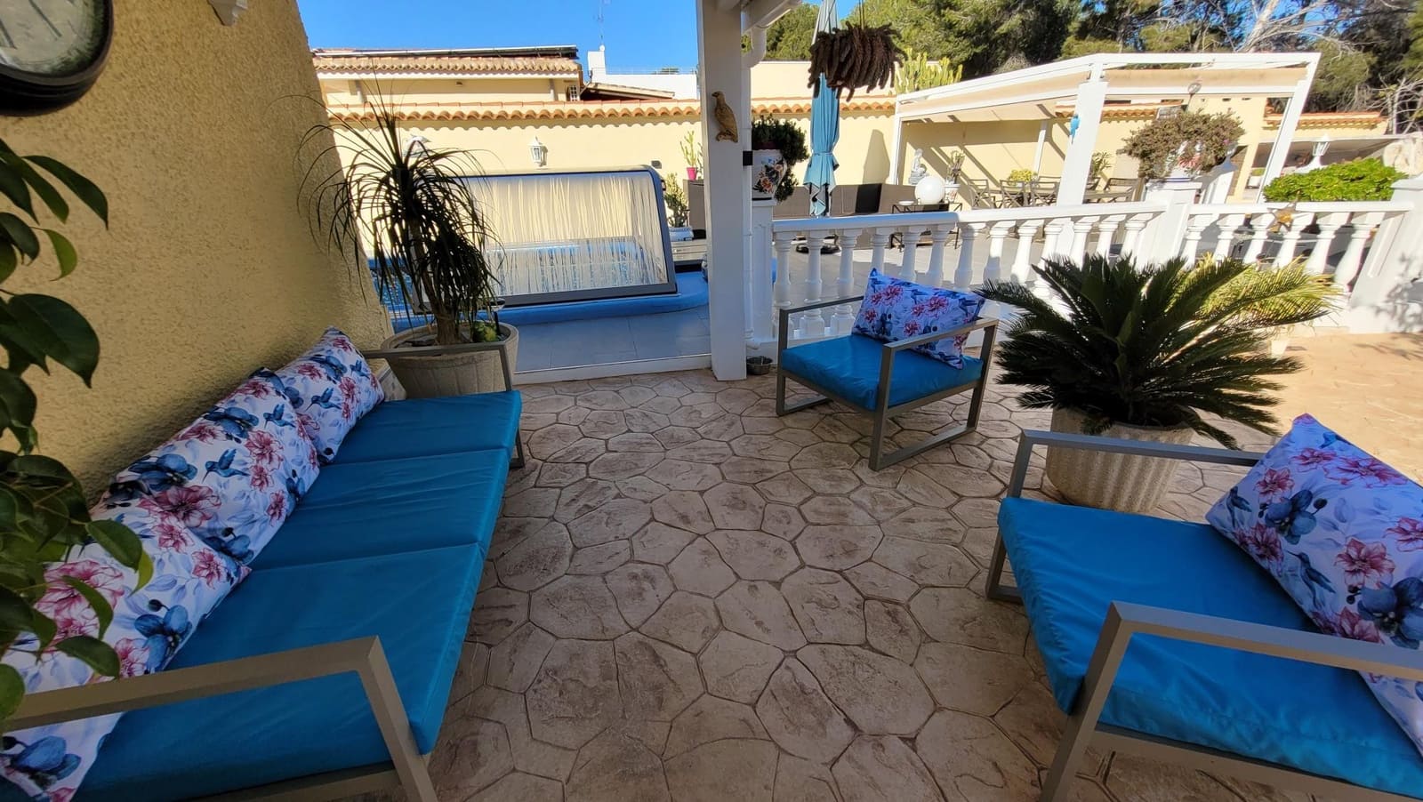 4 bedroom Villa for sale in Pinar de Campoverde with pool garage - € 450,000 (Ref: 9676374)