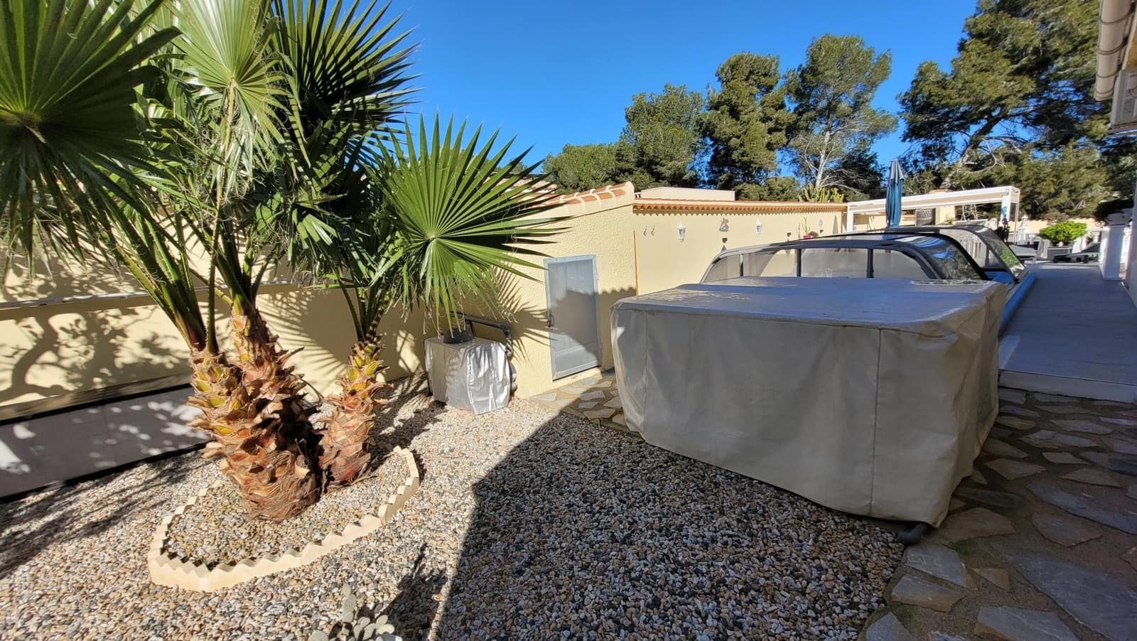 4 bedroom Villa for sale in Pinar de Campoverde with pool garage - € 450,000 (Ref: 9676374)