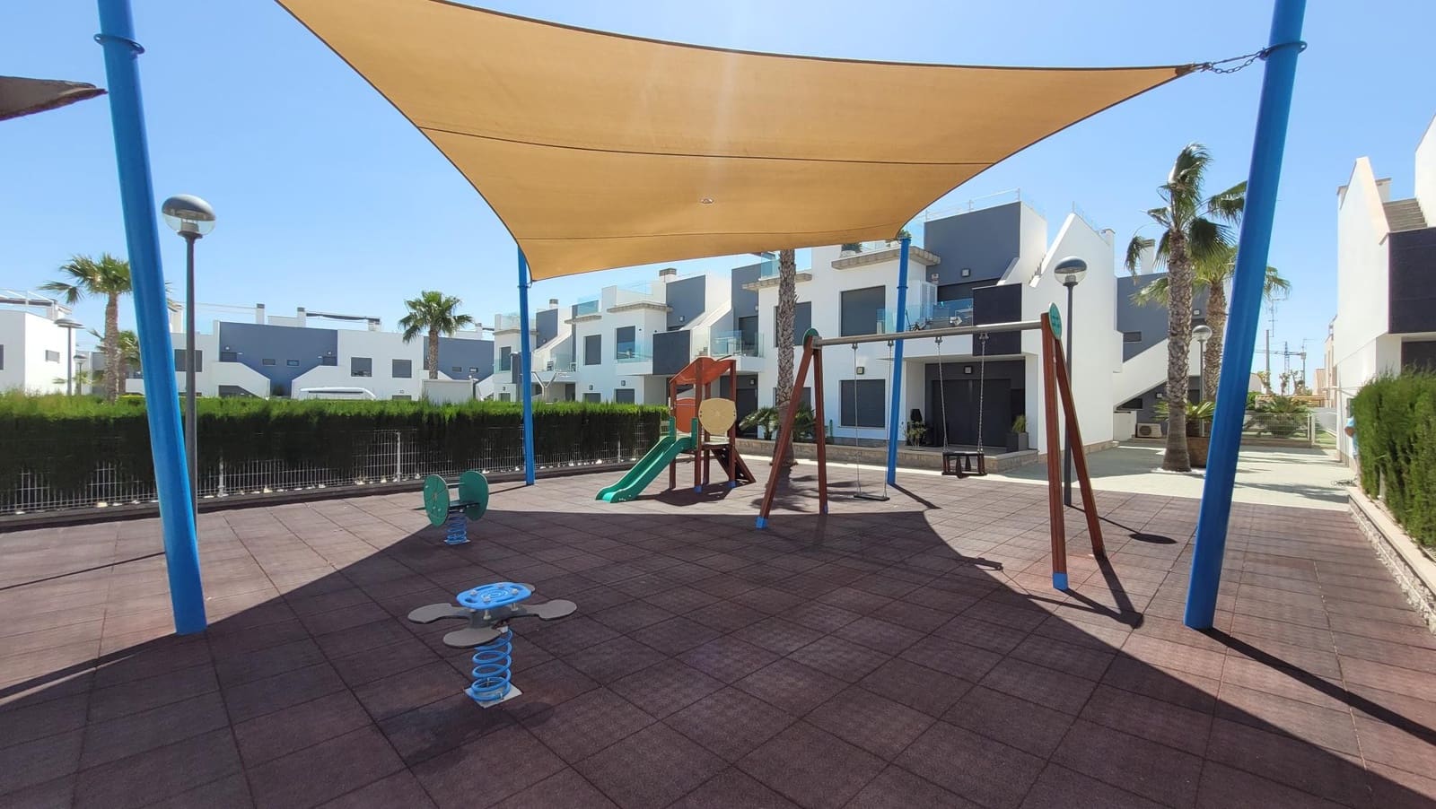 2 slaapkamer Appartement te koop in Pilar de la Horadada met zwembad garage - € 225.000 (Ref: 9676383)