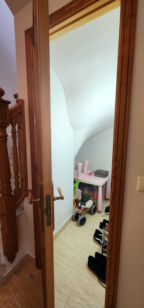 2 bedroom Beach Apartment for sale in Pilar de la Horadada with pool - € 214,900 (Ref: 9676387)