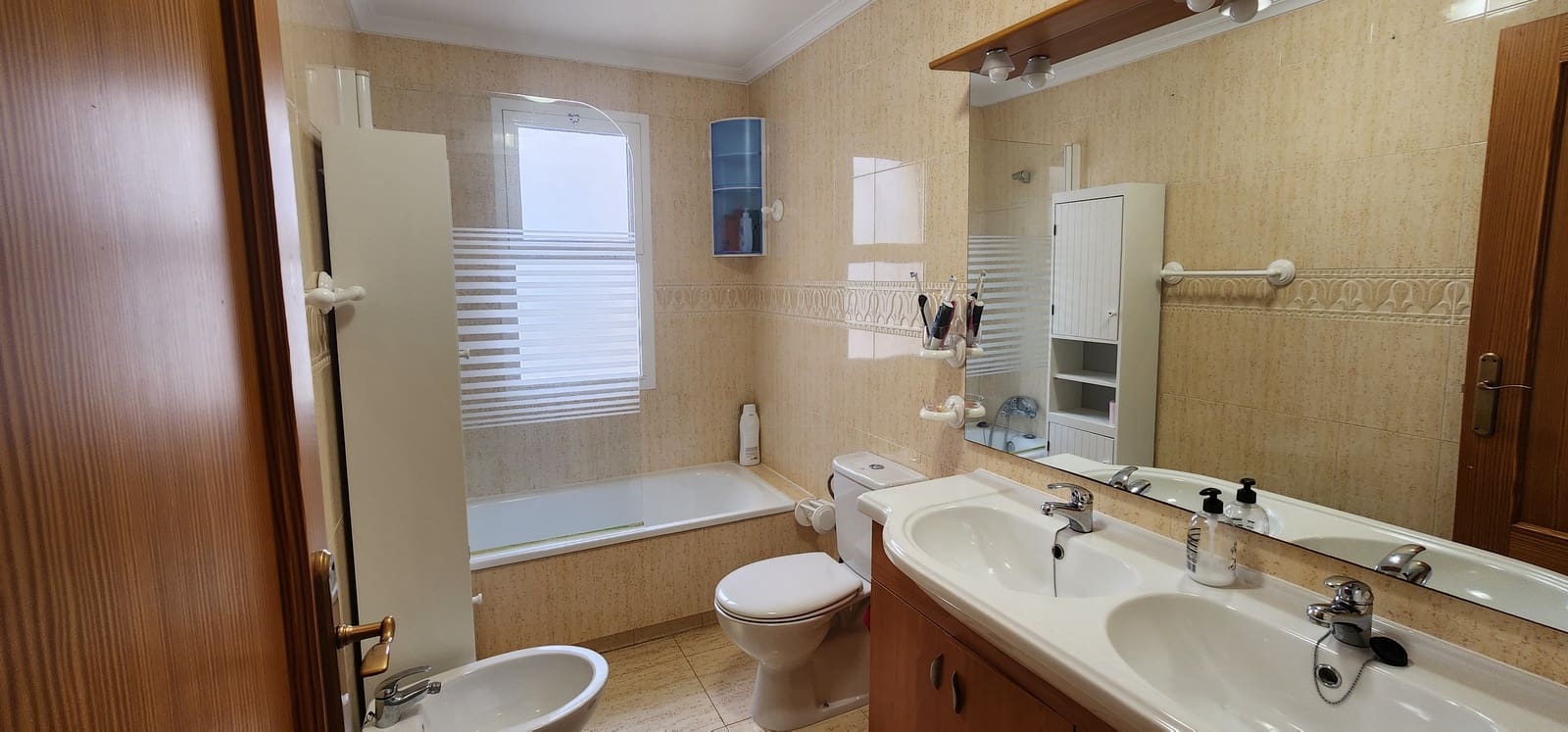 2 bedroom Beach Apartment for sale in Pilar de la Horadada with pool - € 214,900 (Ref: 9676387)