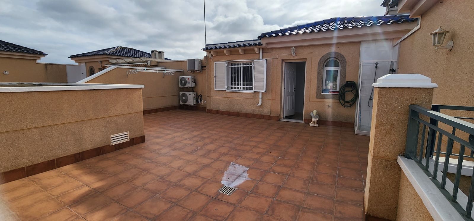 2 bedroom Beach Apartment for sale in Pilar de la Horadada with pool - € 214,900 (Ref: 9676387)