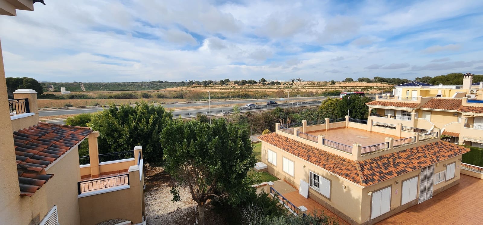 2 bedroom Beach Apartment for sale in Pilar de la Horadada with pool - € 214,900 (Ref: 9676387)