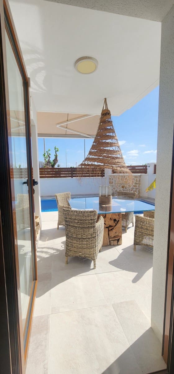 3 Zimmer Villa zu verkaufen in Torre de la Horadada mit Pool Garage - 629.000 € (Ref: 9808930)