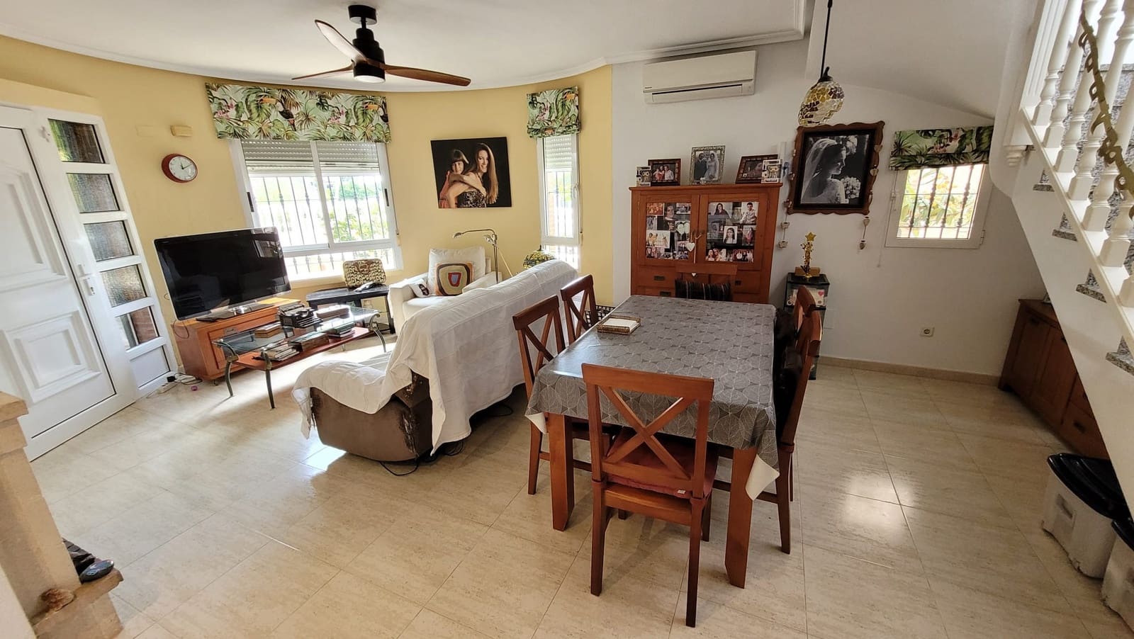 3 bedroom Villa for sale in Pinar de Campoverde with pool - € 265,000 (Ref: 9820908)