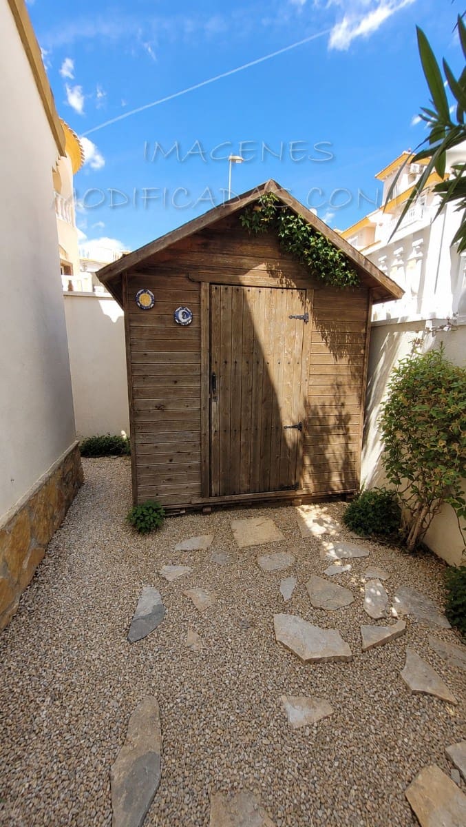 3 bedroom Villa for sale in Pinar de Campoverde with pool - € 265,000 (Ref: 9820908)