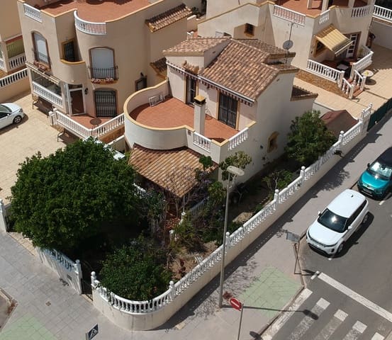 3 chambre Villa/Maison à vendre à Pinar de Campoverde, Pilar de la Horadada avec piscine - 265 000 € (Ref: 9820908)