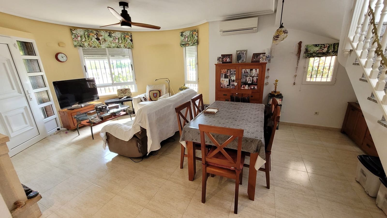 3 bedroom Villa for sale in Pinar de Campoverde with pool - € 265,000 (Ref: 9820908)