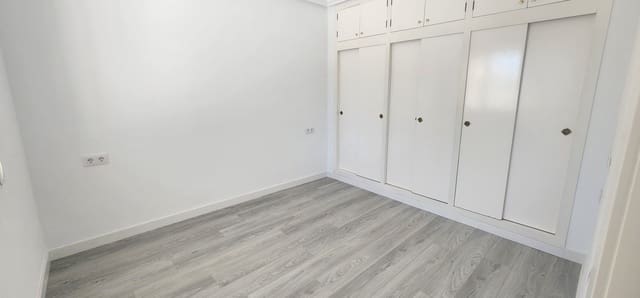 4 soveværelse Villa til salg i Pinar de Campoverde, Pilar de la Horadada med garage - € 299.000 (Ref: 9867716)