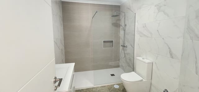 4 soveværelse Villa til salg i Pinar de Campoverde, Pilar de la Horadada med garage - € 299.000 (Ref: 9867716)