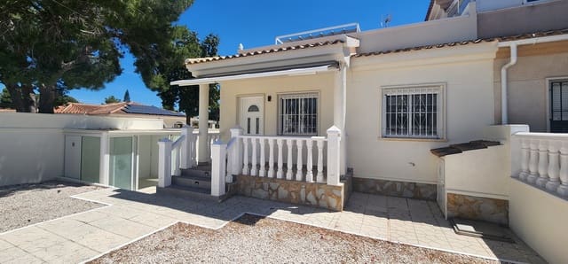 4 soveværelse Villa til salg i Pinar de Campoverde, Pilar de la Horadada med garage - € 299.000 (Ref: 9867716)