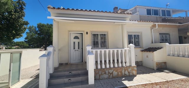 4 soveværelse Villa til salg i Pinar de Campoverde, Pilar de la Horadada med garage - € 299.000 (Ref: 9867716)