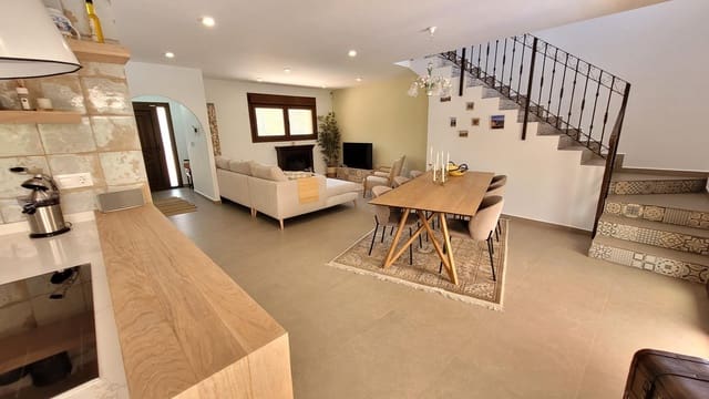 5 quarto Moradia para venda em Pinar de Campoverde, Pilar de la Horadada com piscina garagem - 785 000 € (Ref: 9928384)