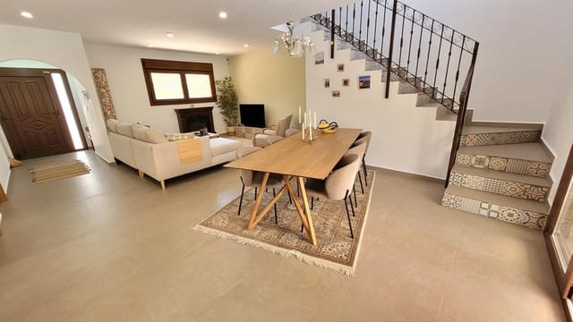 5 quarto Moradia para venda em Pinar de Campoverde, Pilar de la Horadada com piscina garagem - 785 000 € (Ref: 9928384)