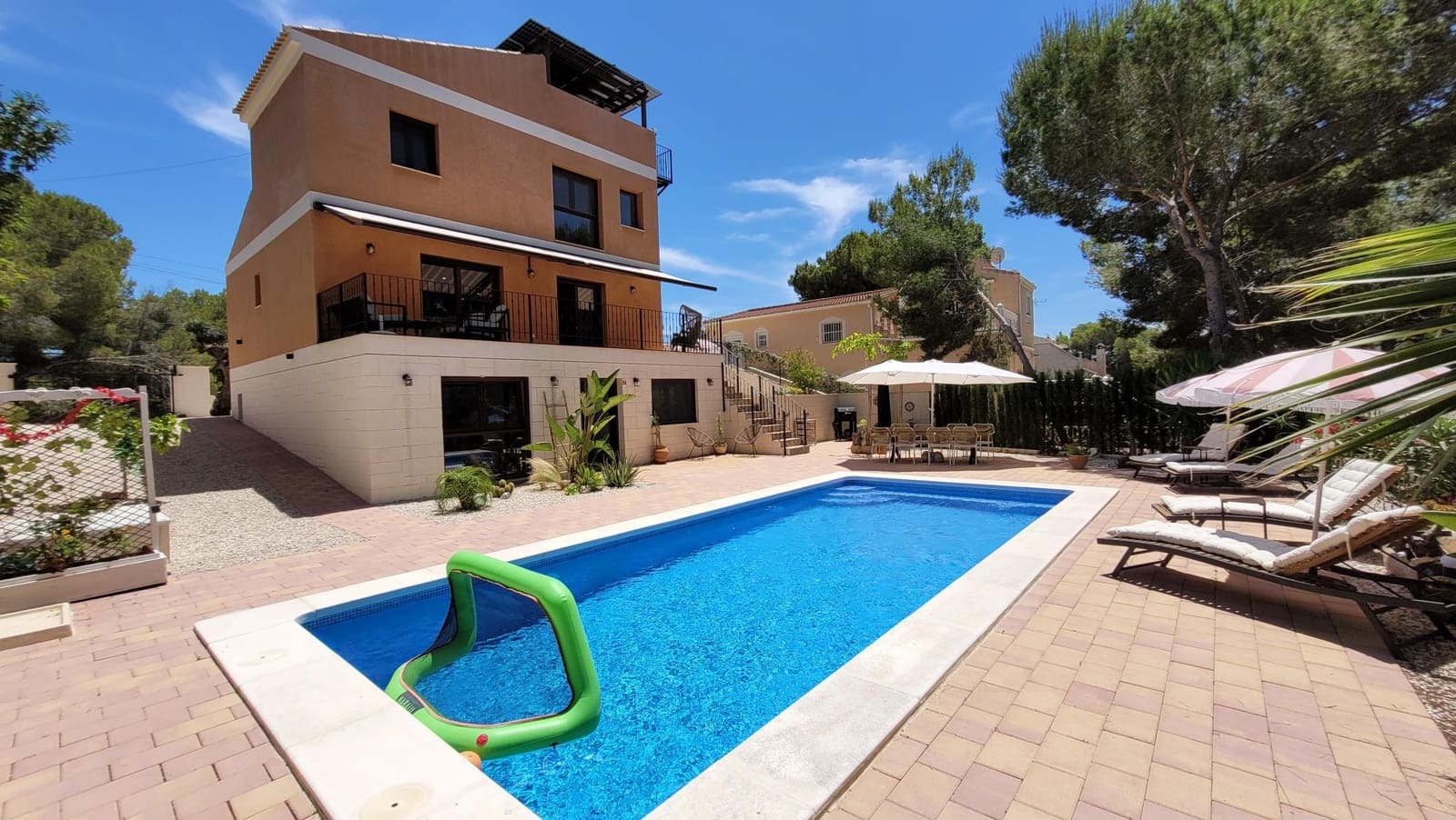 5 sypialnia Willa na sprzedaż w Pinar de Campoverde z basenem garażem - 785 000 € (Ref: 9928384)